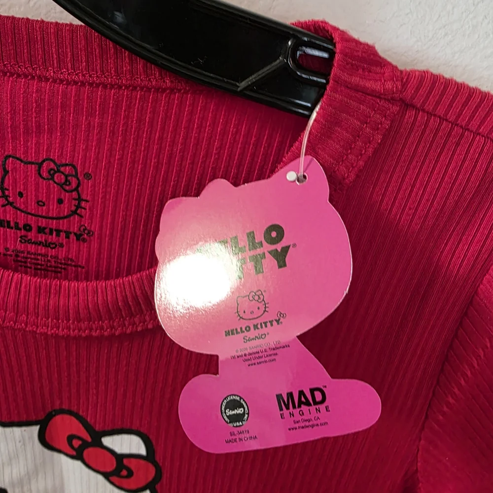 Hello Kitty Red Girls' Graphic Tee - Picture 4 of 6